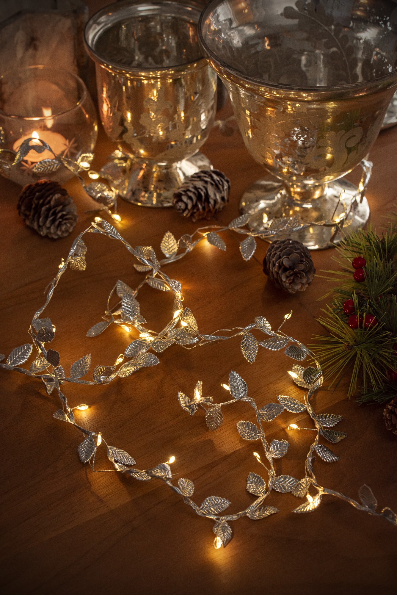 Lichterkette 'Leaves' silber 2 m, batteriebetrieben von fischer's lagerhaus