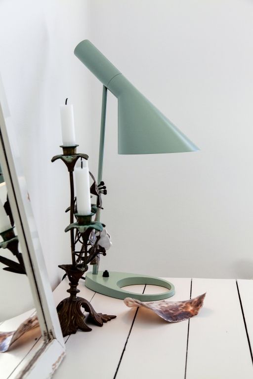 Louis Poulsen AJ bureaulamp V3 White