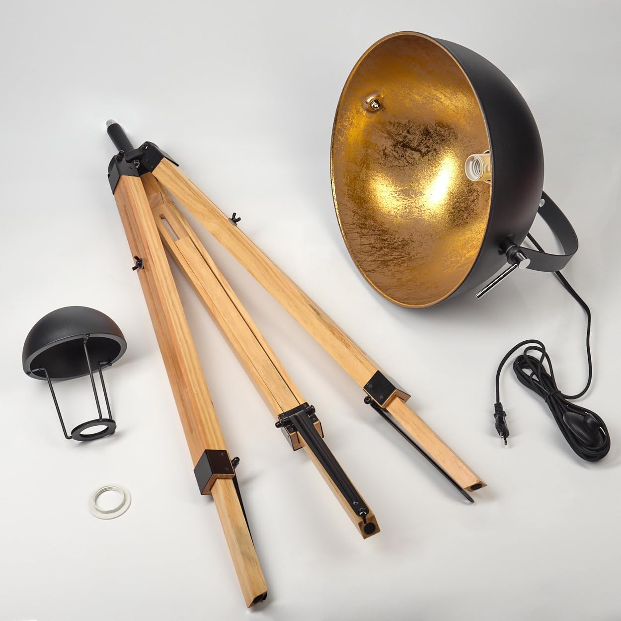 HOFSTEIN Stehleuchte Jupiter, Stehlampe aus Holz/Metall in Naturfarben/Schwarz/Goldfarben, Leuchte im Boho-Style, Höhe 167 cm, Ø 40 cm, Fußschalter - Wohnzimmer, Schlafzimmer, Esszimmer, Flur, Büro