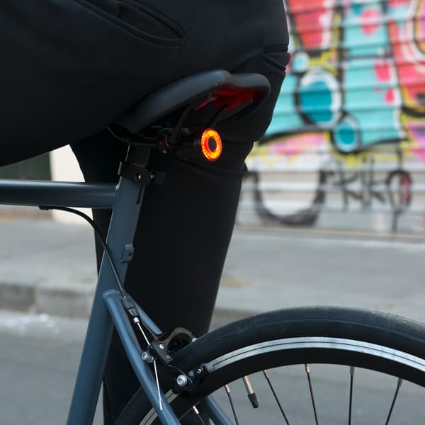 Lampe vélo XMOOVE ECLAIRAGE ARRIERE INTELLIGENT