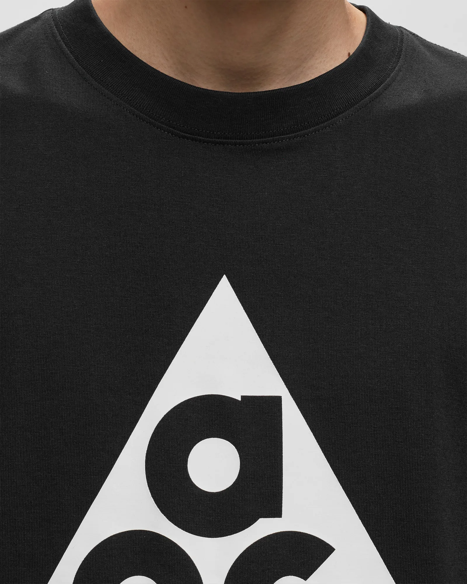 Nike ACG Short-Sleeve T-Shirt