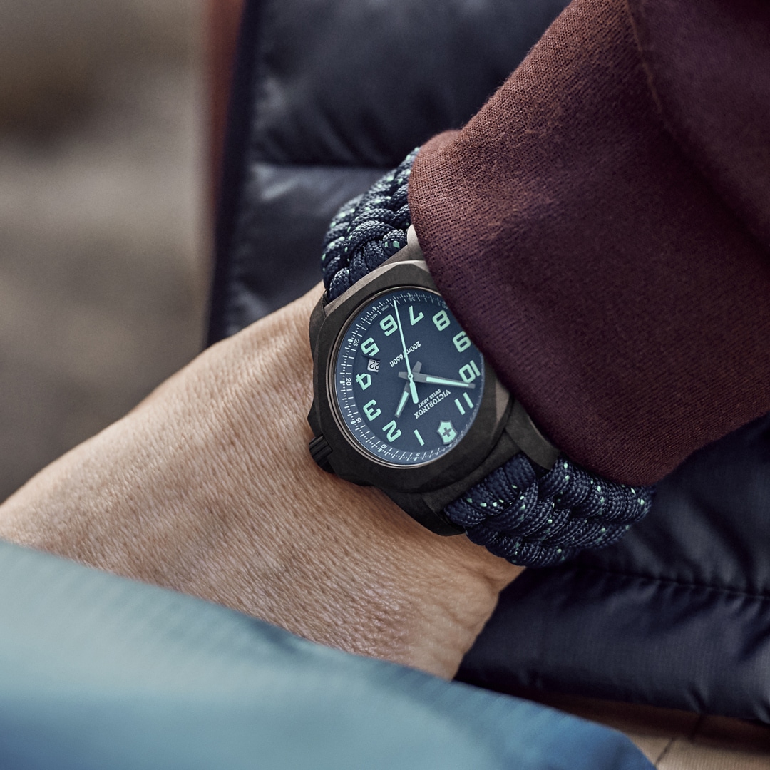 Victorinox Swiss Army I.N.O.X. Carbon