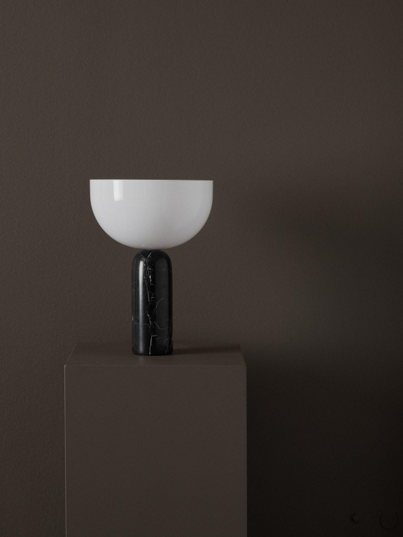 New Works Kizu tafellamp small Black Marble
