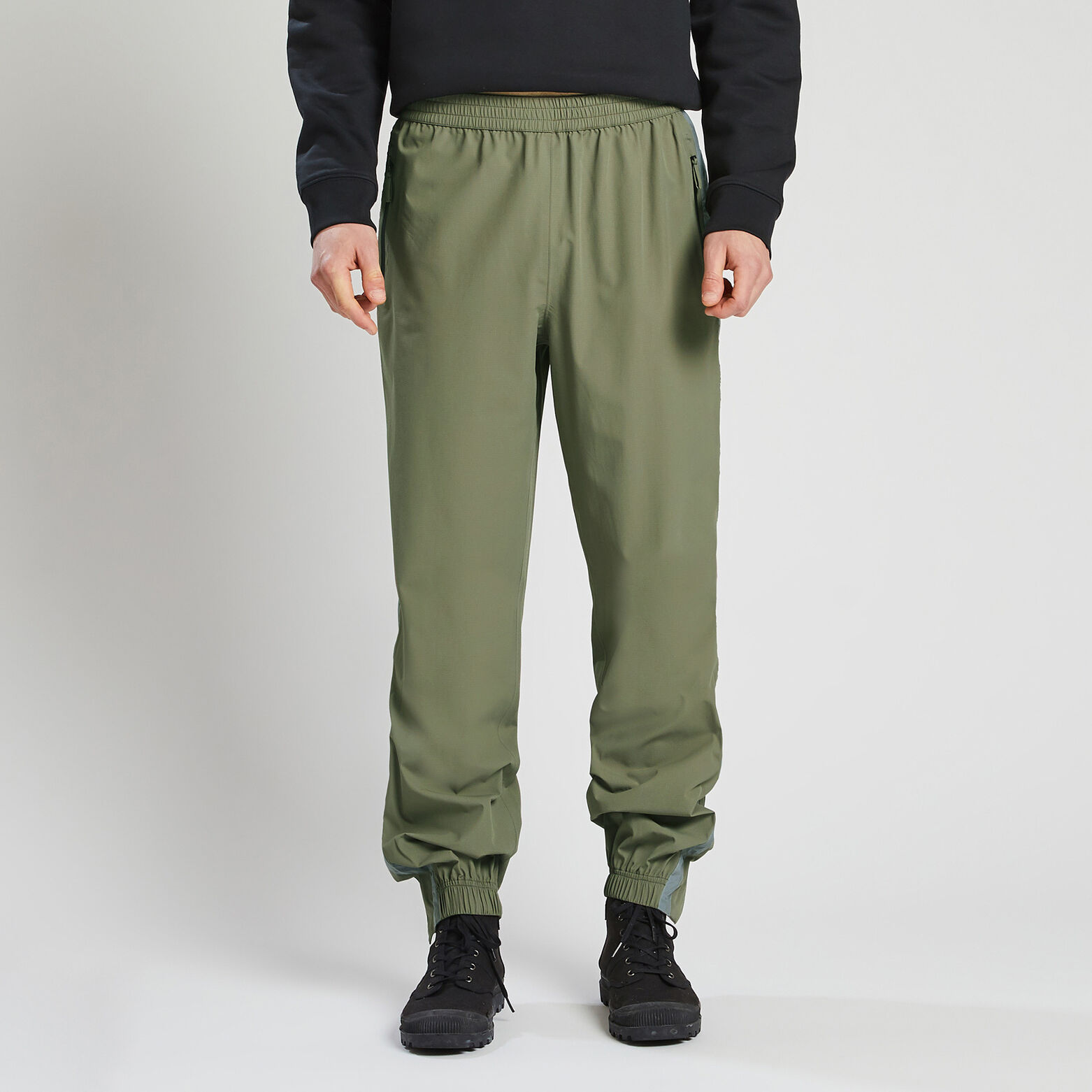 Pantalon taille élastiquée matière imperméable Kaki Clair