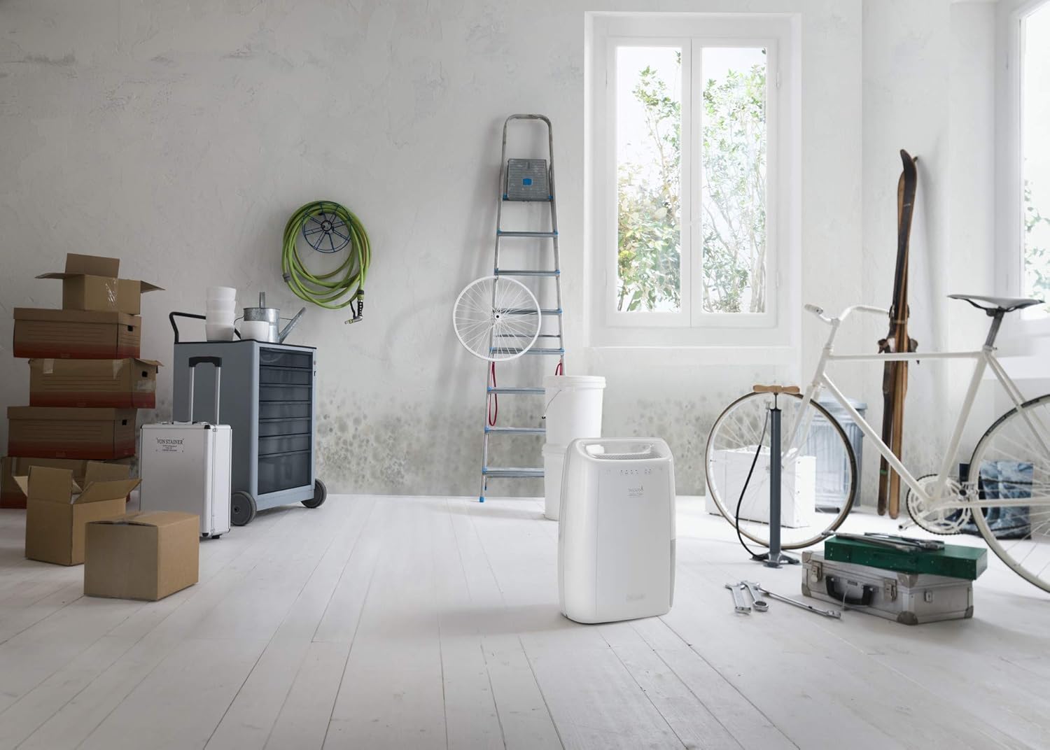 De'Longhi Tasciugo AriaDry Déshumidificateur DEX210SF, Déshumidificateur Portable avec Système de Filtration à 3 Actions, Fonction Séchage, Déshumidification 14L/Jour, R290, Réservoir Amovible, Blanc