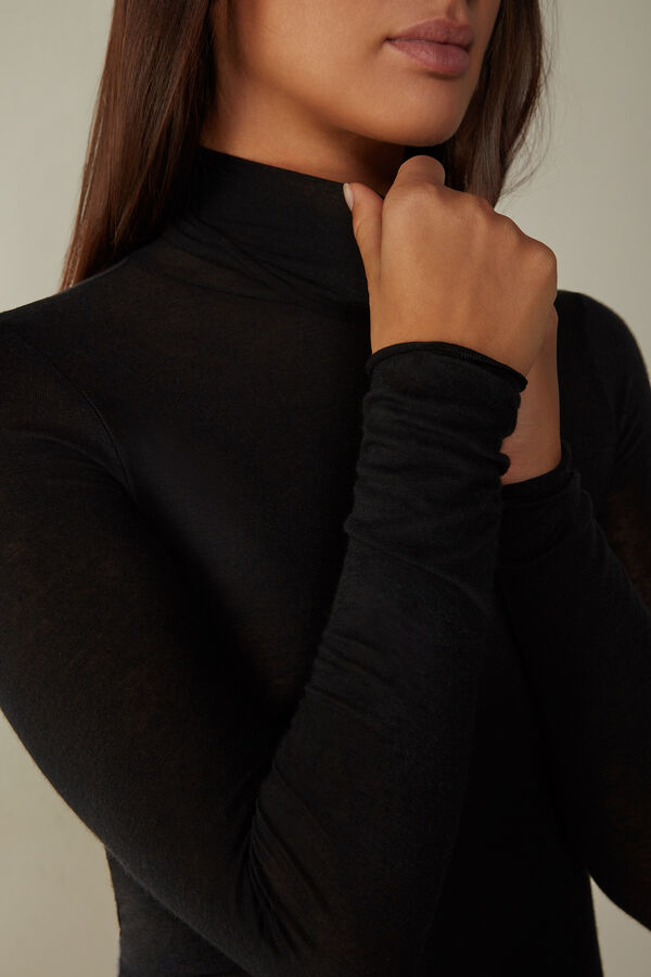 Camiseta de manga comprida com gola alta em cashmere modal ultraleve
