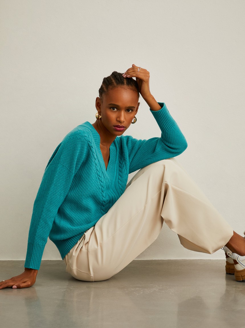 Camisola de malha tricotada decote em V
