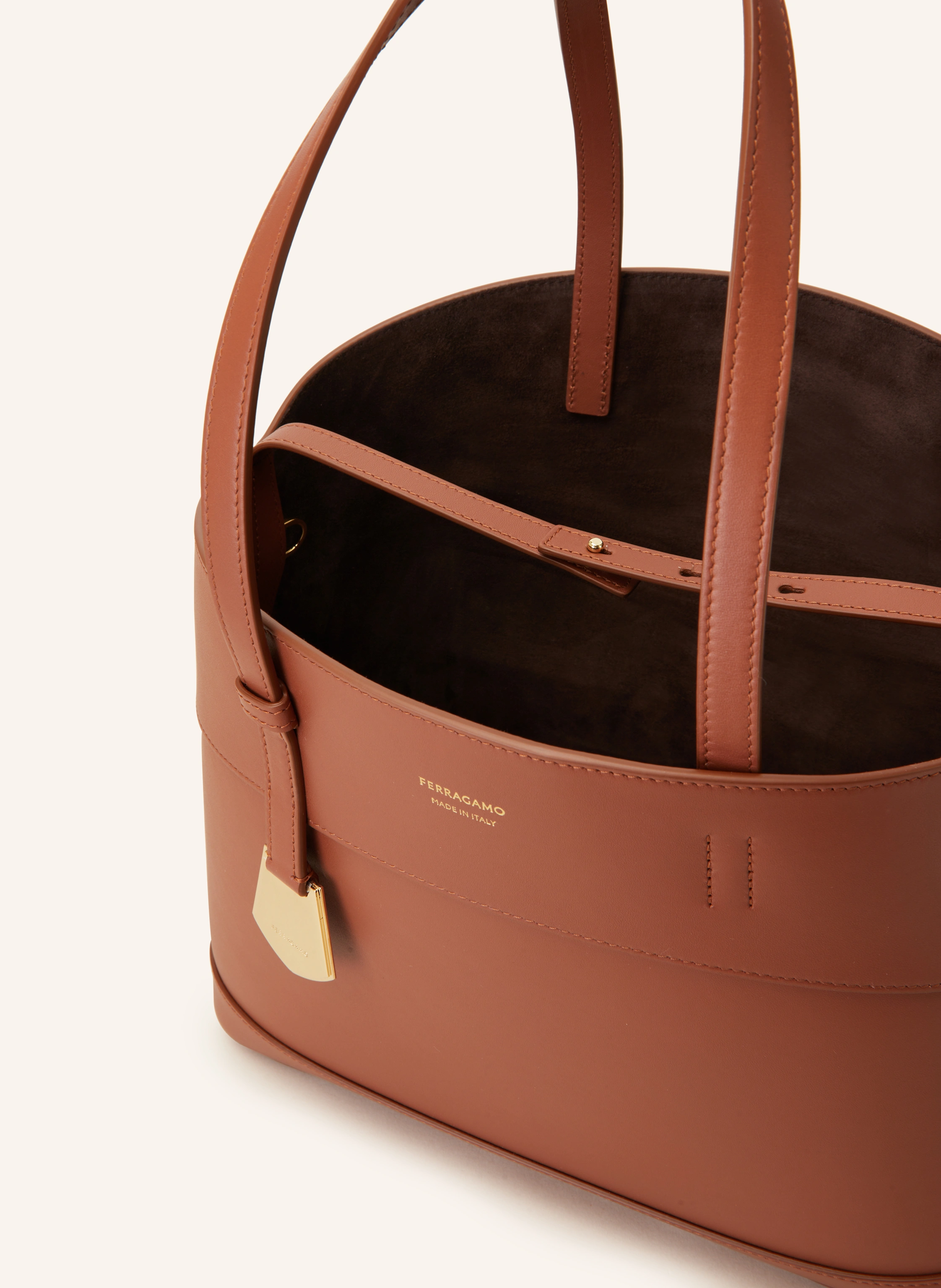 FERRAGAMO Shopper CHARMING mit Pouch