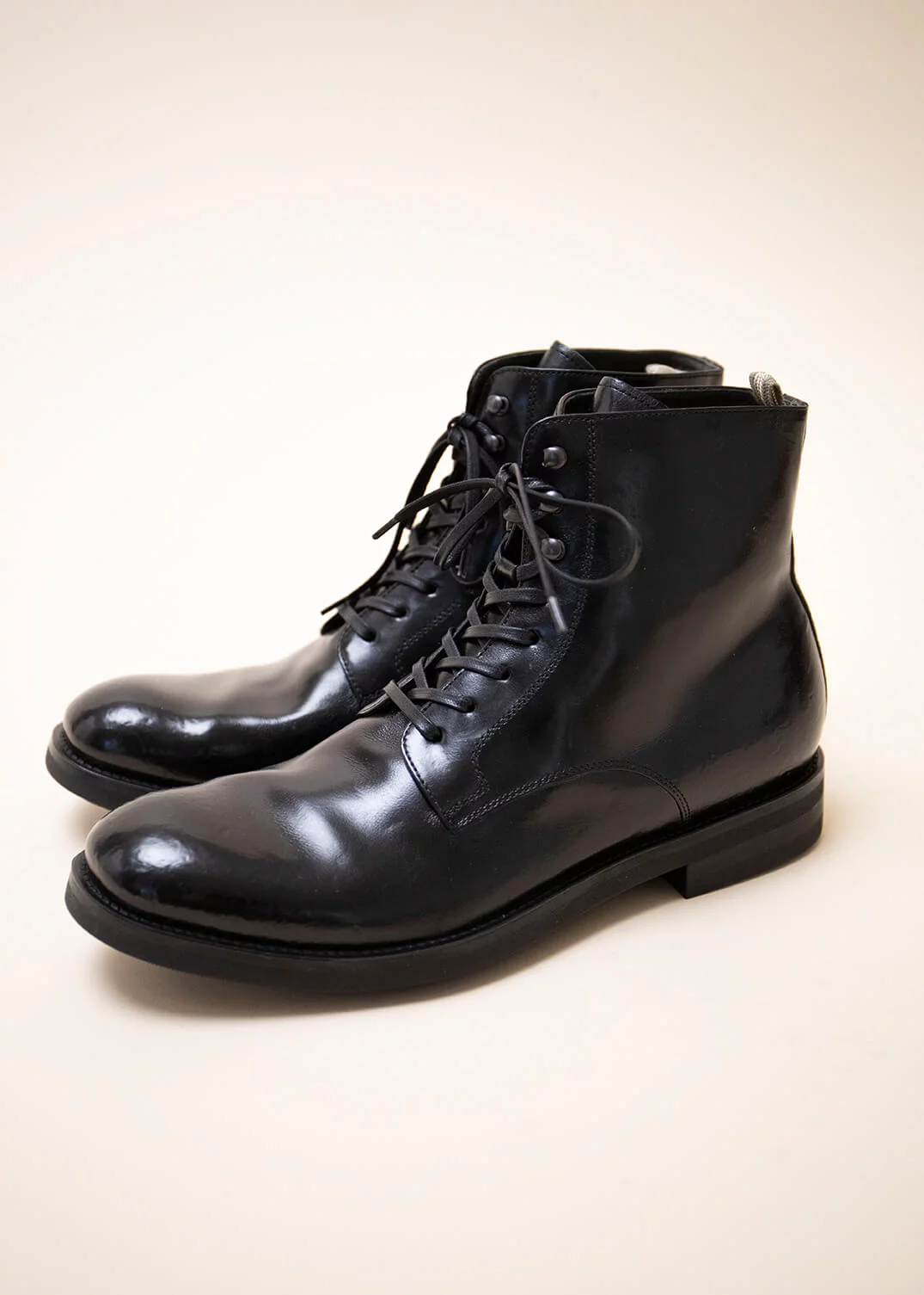 BOOTS ACADEMIA 003 BUFALO VIT NERO