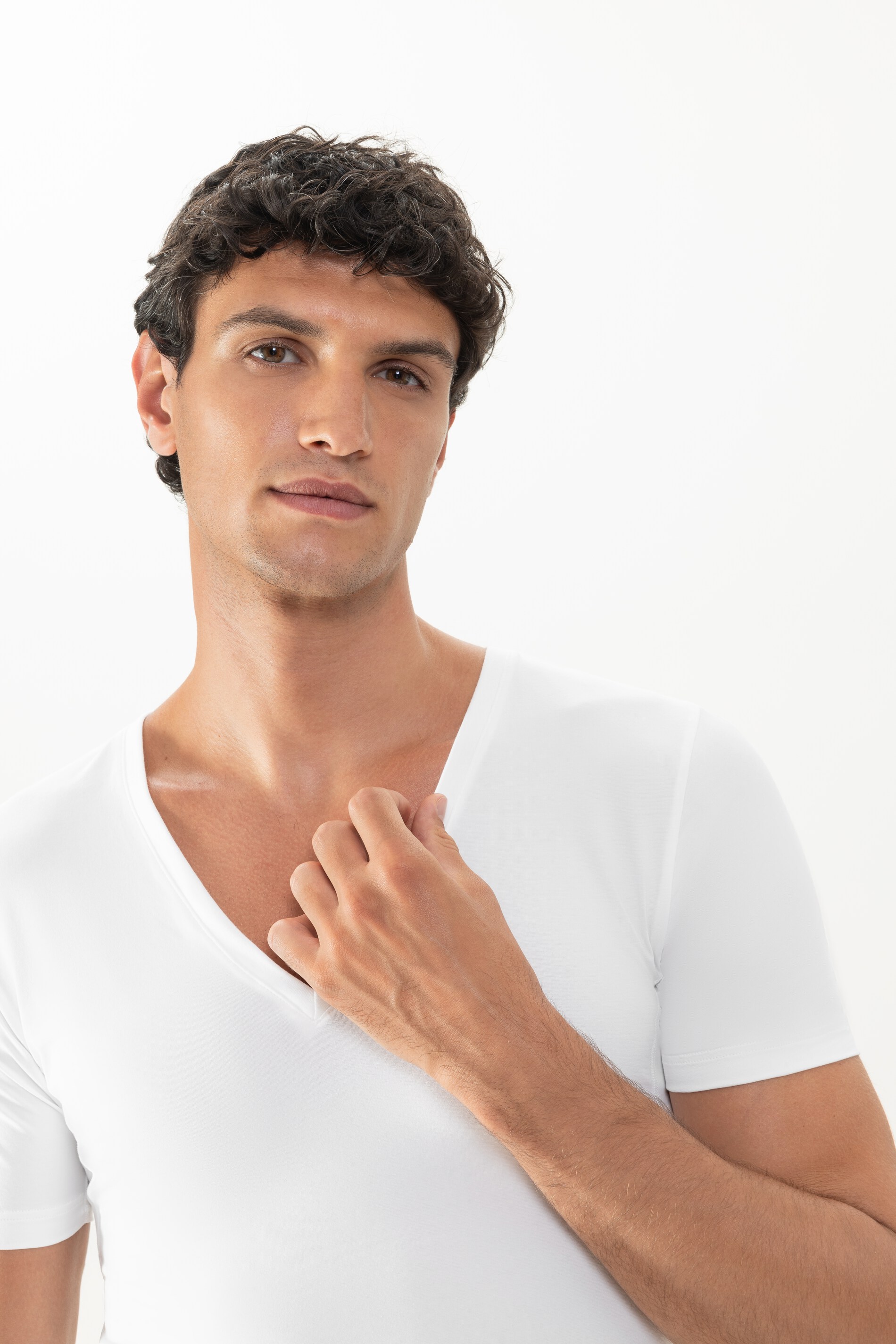 V-Neck<br>Business Class