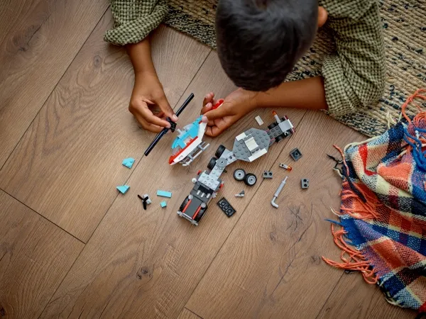 LEGO Creator 31146 Blokvogn med helikopter