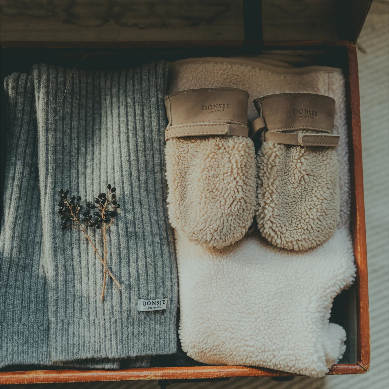 James Mittens | Truffle Nubuck