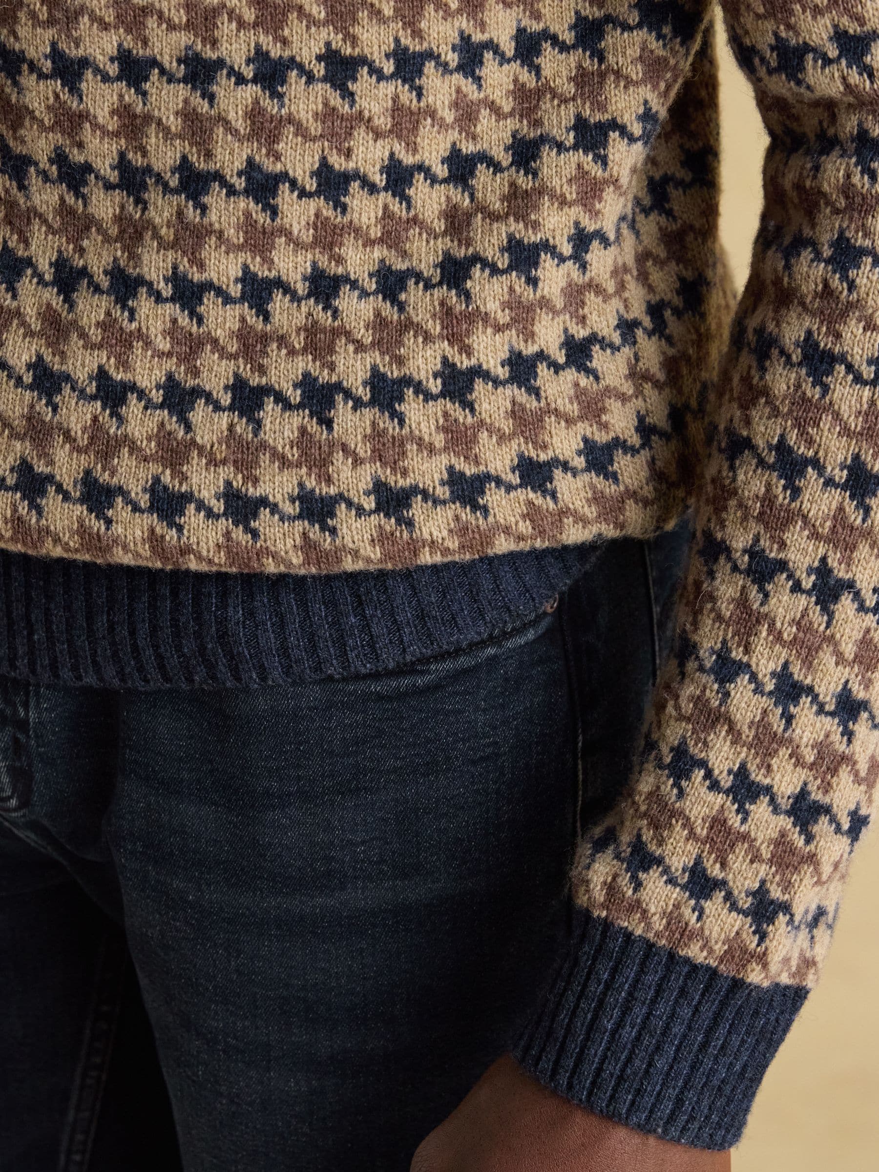Ferguson Wool-Rich Houndstooth Jumper