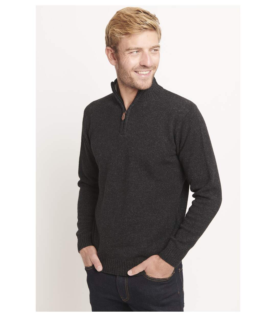 Pull col zippé bien chaud