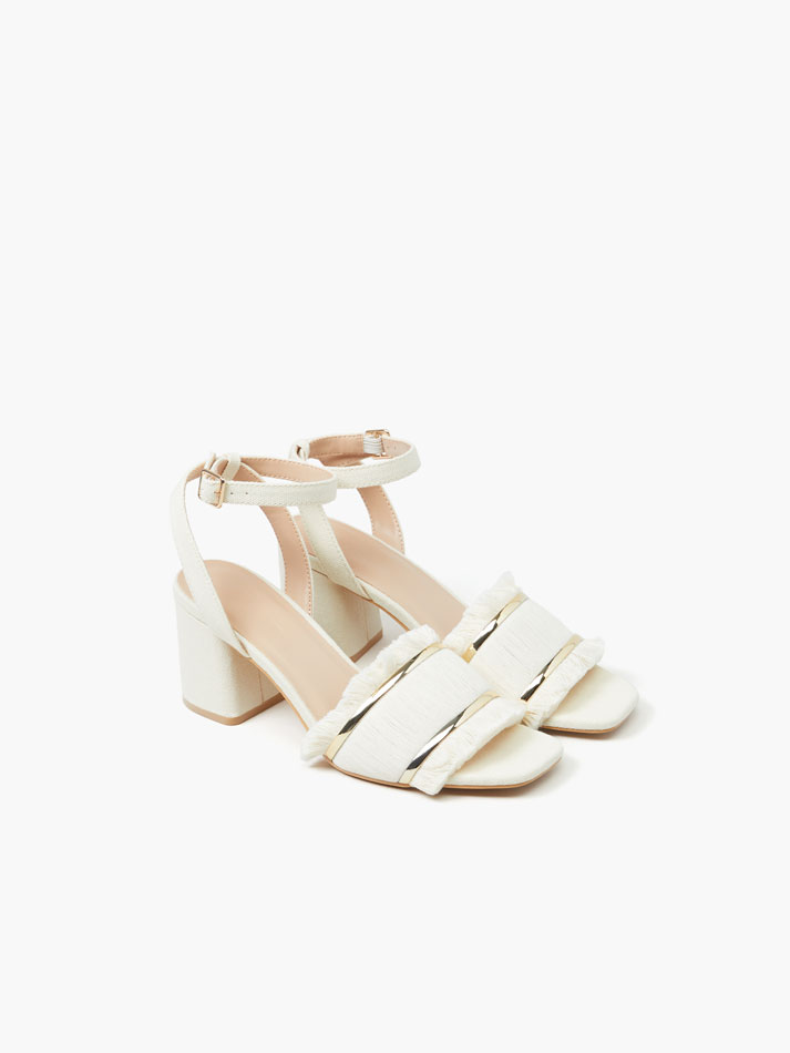 Sandália de salto desfiado - Branco-creme