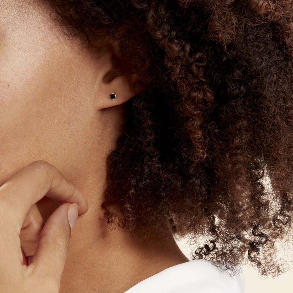 Boucles D'oreilles Puces Doreen Carre Or Blanc Oxyde De Zirconium
