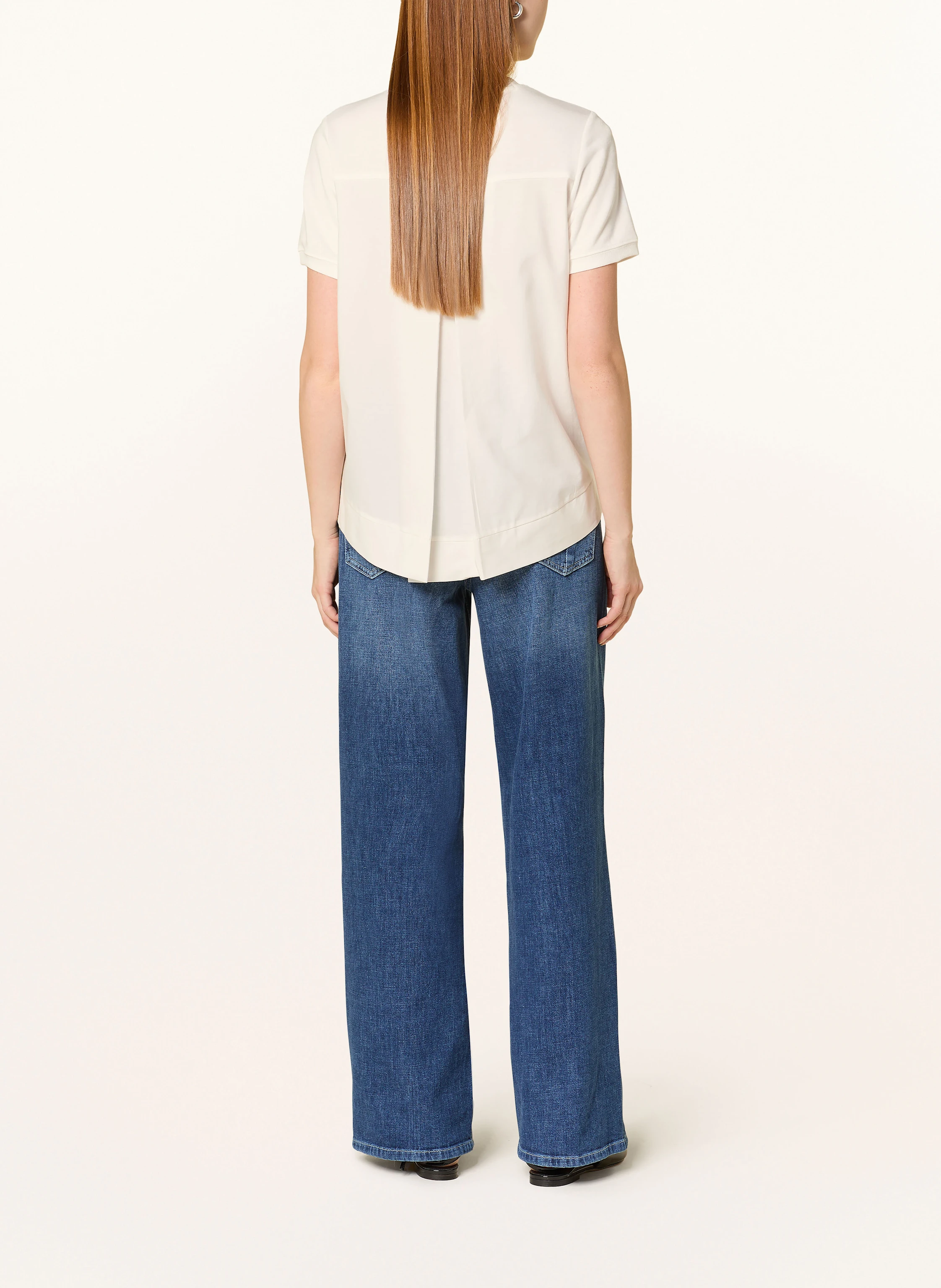 comma casual identity T-Shirt