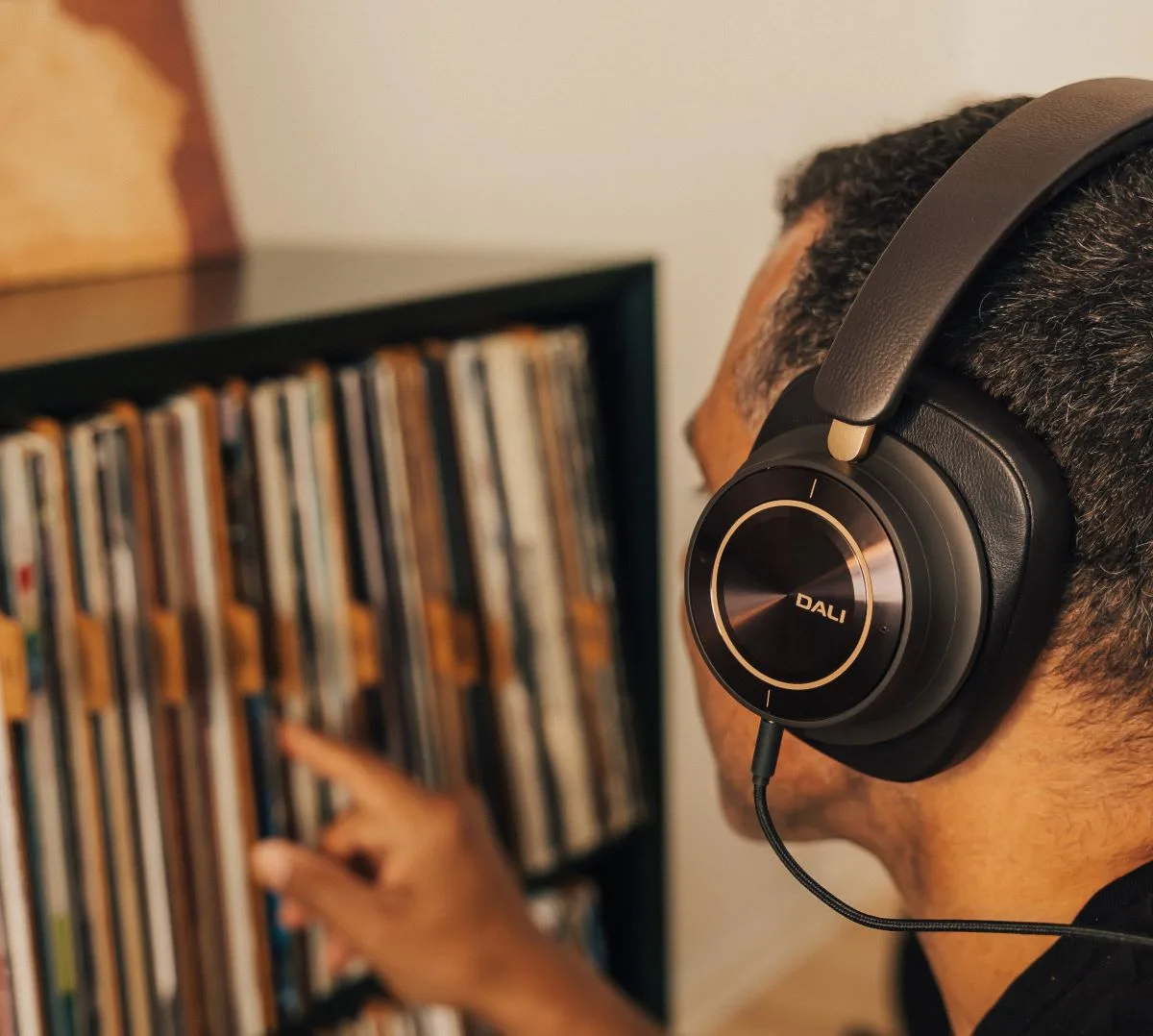 Dali IO-12 Chocolat foncé Casques Bluetooth