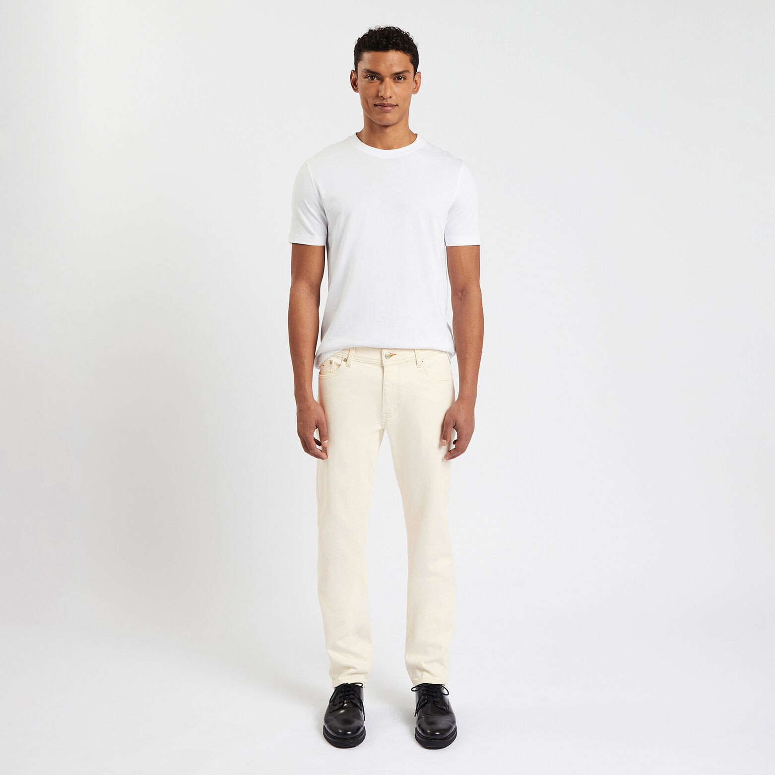 Jean straight contenant du coton régénératif ecru