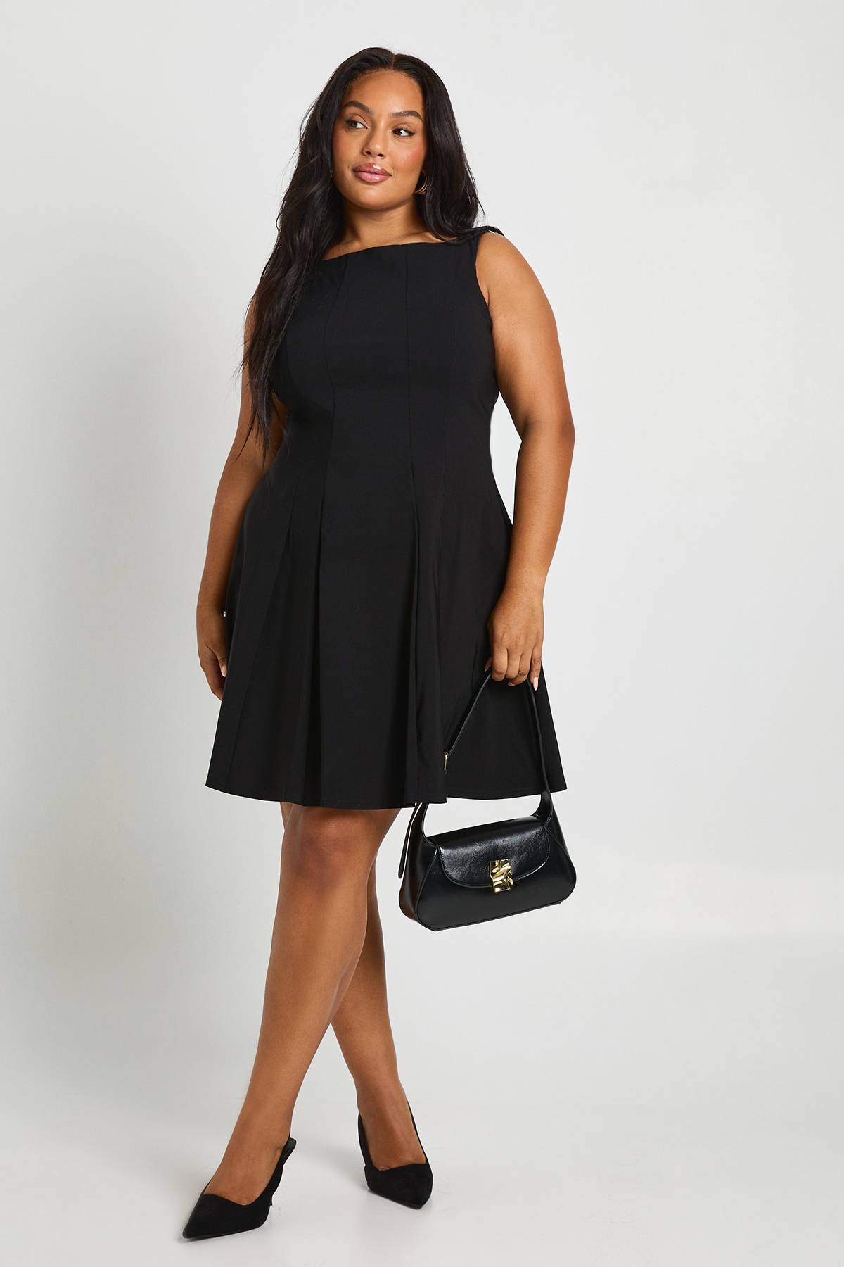 boohoo Plus Bengaline à encolure racer plissée robe patineuse