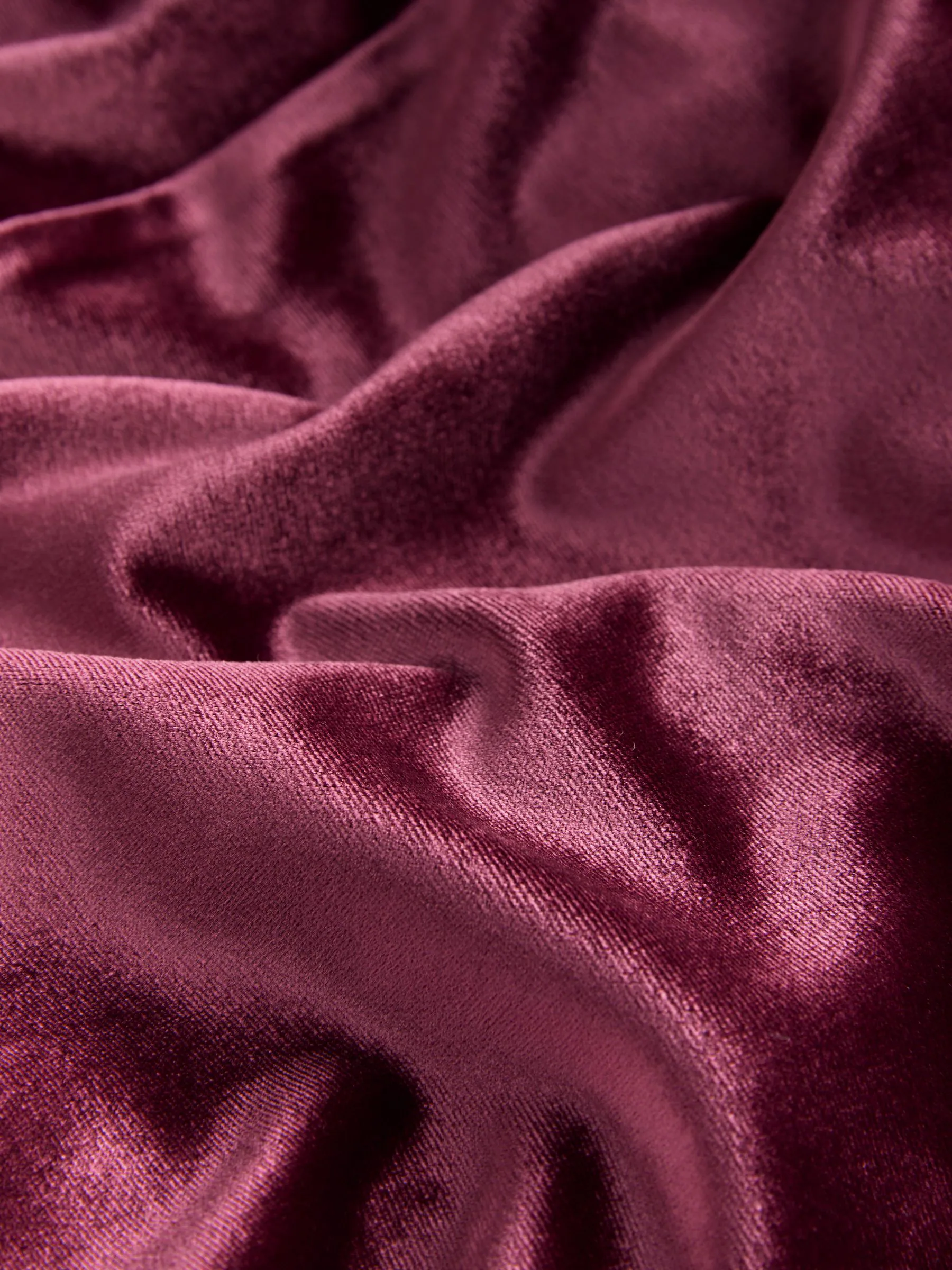 Bessenrood - Bridesmaid Velvet Flutter Sleeve Maxi Dress