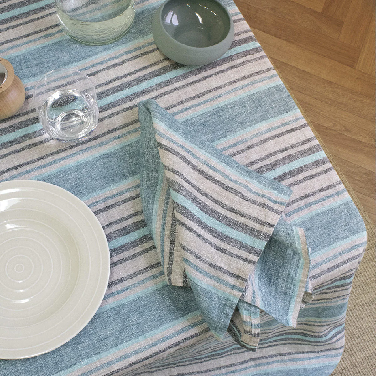Nappe pur lin gris 155x155 Garnier Thiebaut