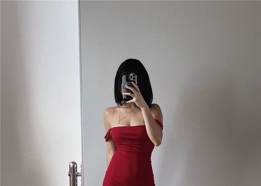 SisLinda - Off Shoulder Effen Midi Schedejurk
