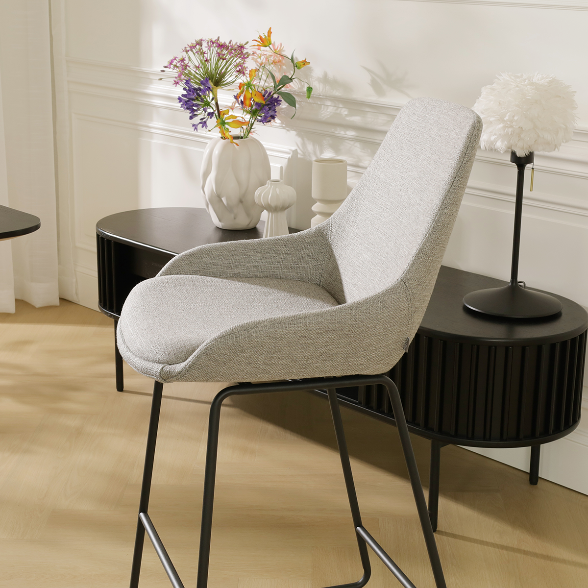 Barkruk Nino-Isa warm grijs - zwart onderstel - 75 cm