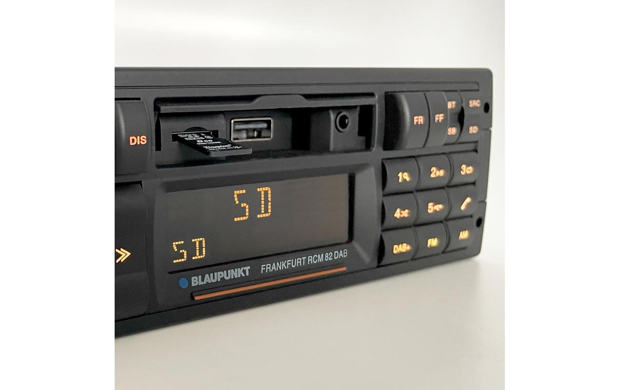 Autoradio Frankfurt RCM82DAB, 1 DIN<br>Das neu aufgelegte Kult-Autoradio aus den 90ern mit modernster Technik und vielen neuen Features