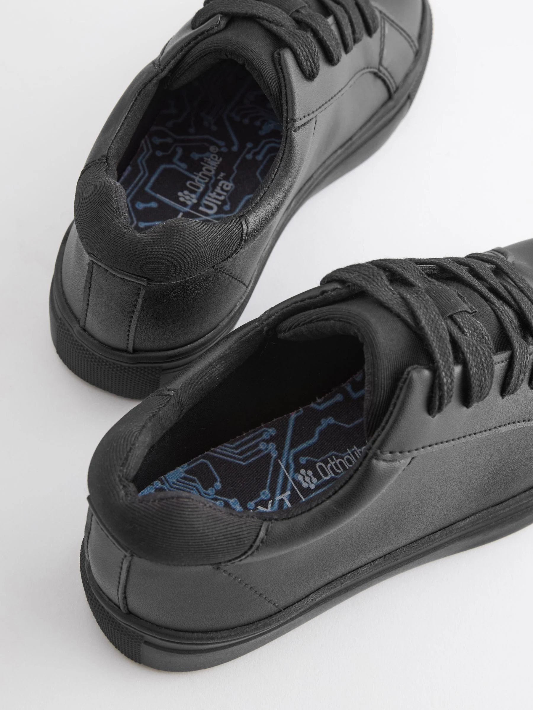 Zwart - Schoolschoenen met veters