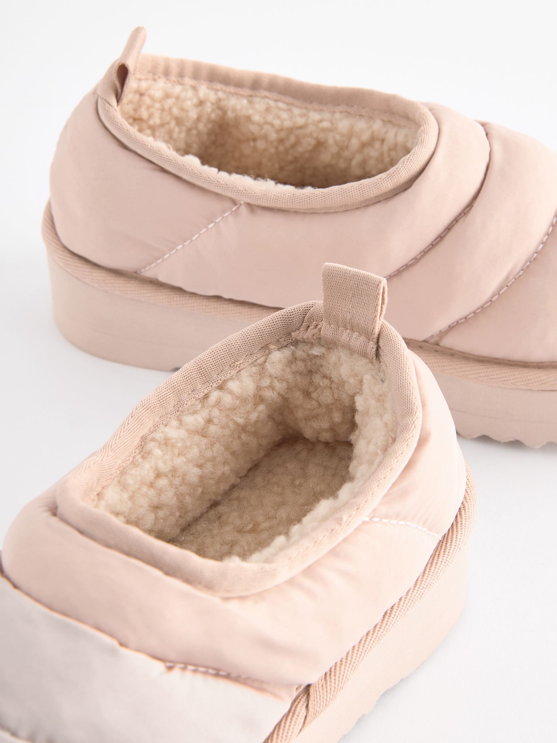Neutraal - Quilted Flatform Shoot Slippers