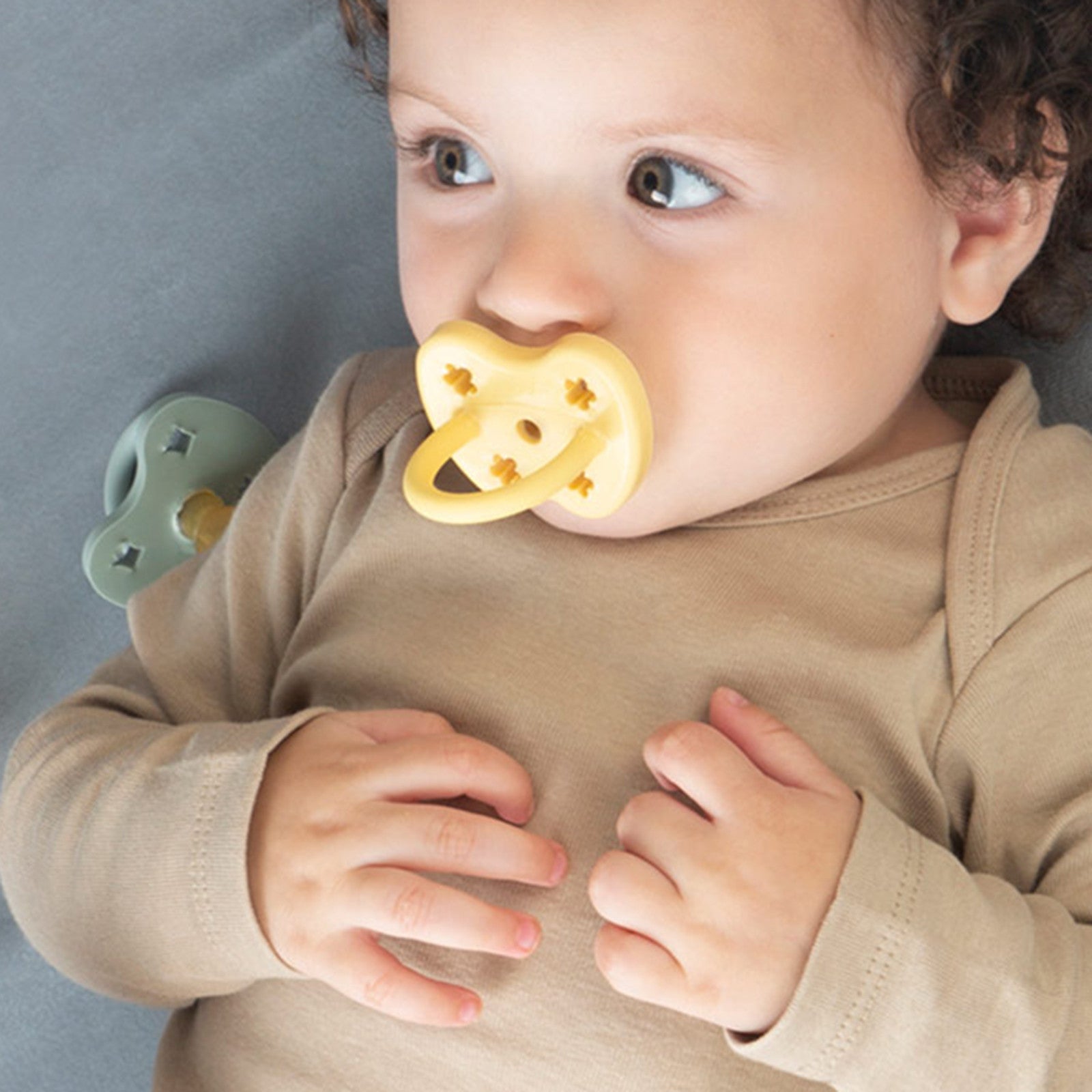 Baby Schnuller 2-Pack Ortho pale butter & milky white