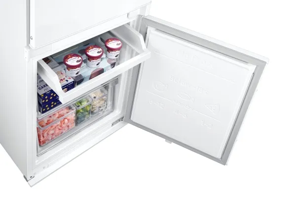 Samsung BRB30705EWW - Køleskab/fryser - bund-fryser - til indbygning - niche - bredde: 55.5 cm - dybde: 56 cm - højde: 193.8 cm - 298 liter - Klasse E - almindelig hvid