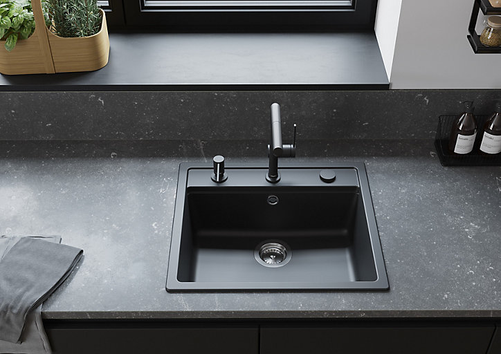 Mitigeur de cuisine avec douchette noir mat Hansgrohe Talis M54 bec droit