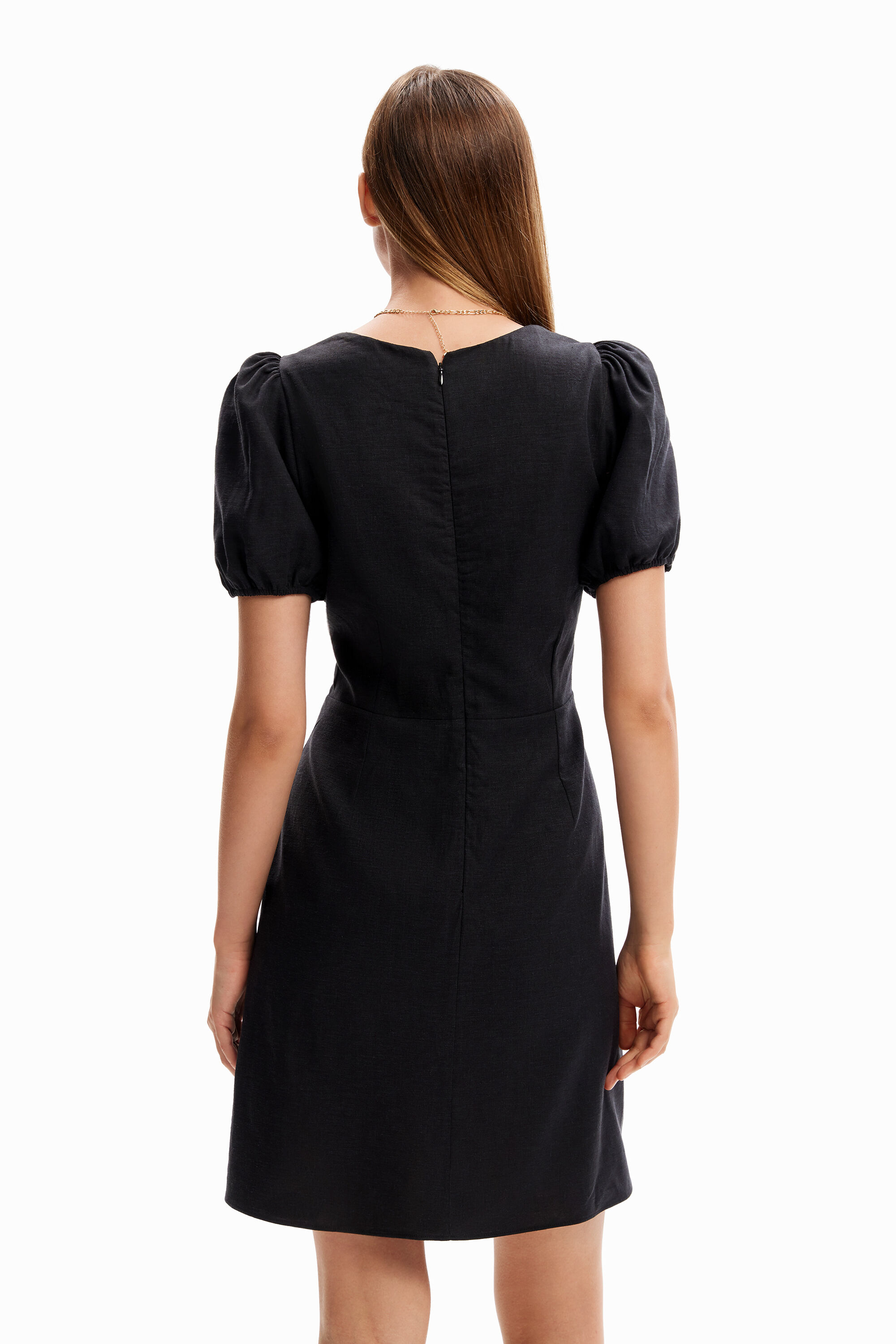 Robe courte manches froncées