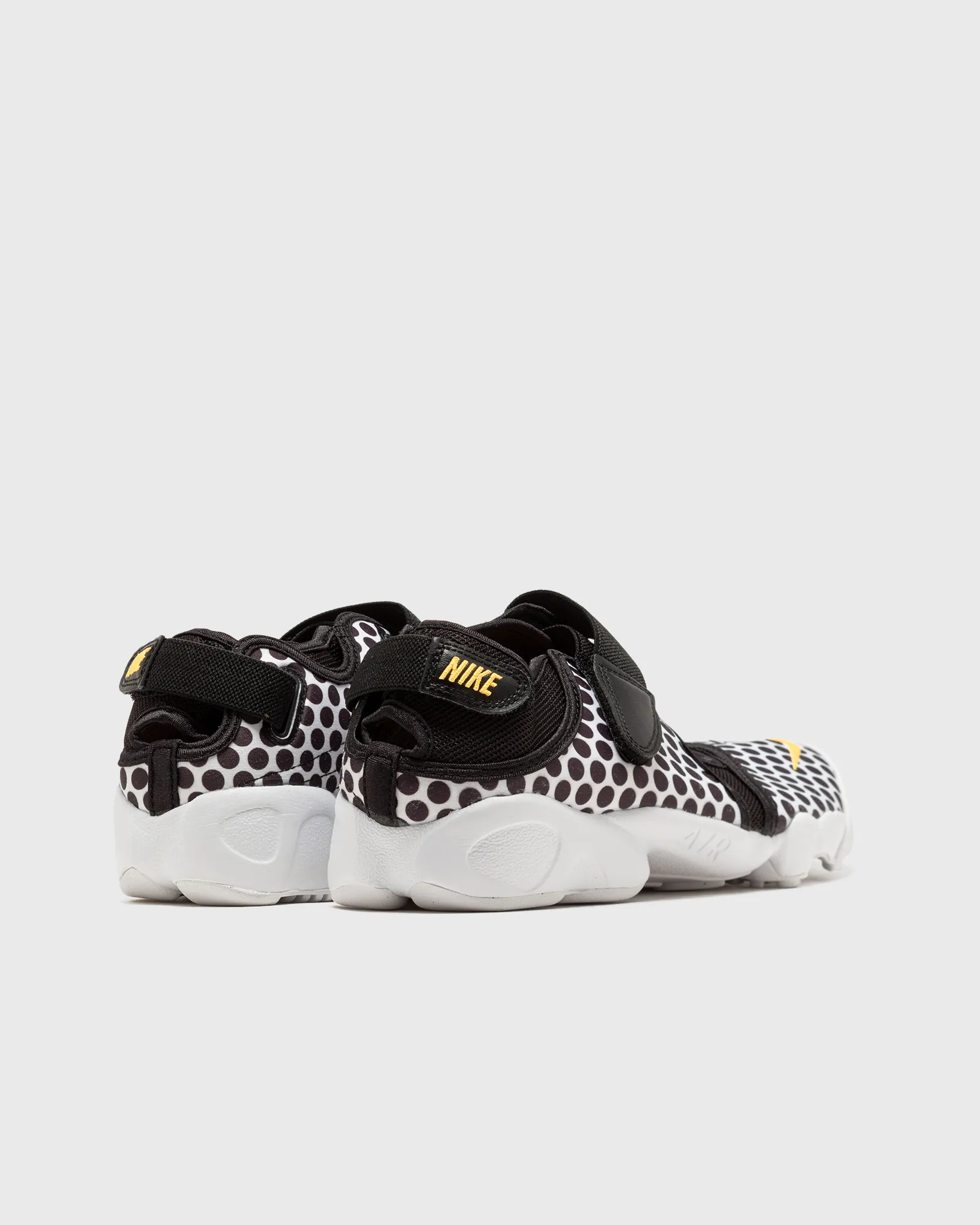 Nike WMNS AIR RIFT BR 'Black Laser Orange'