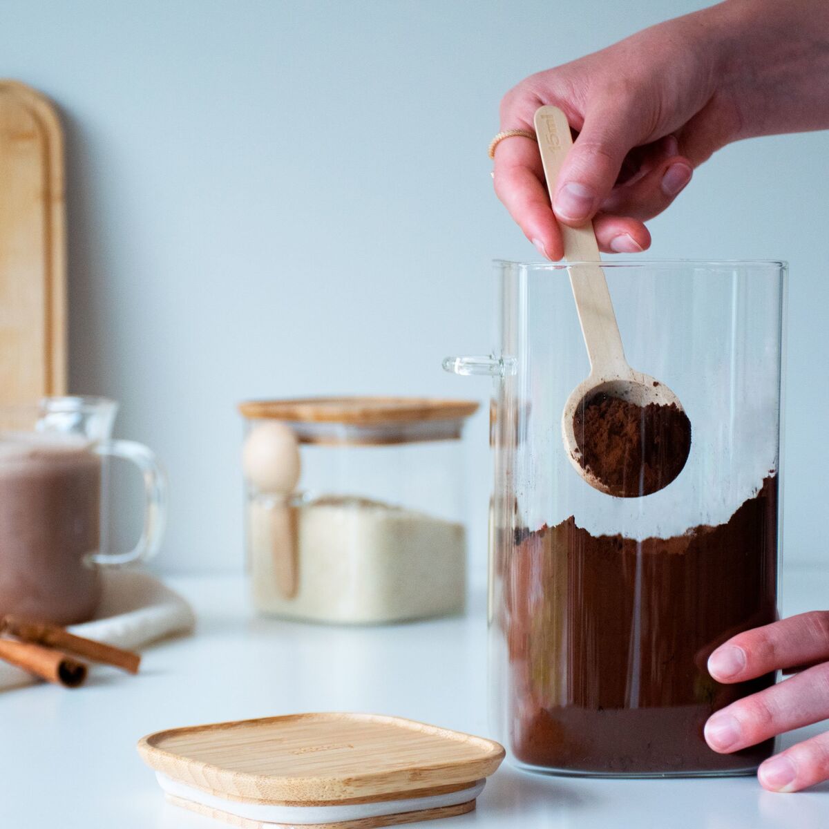 Glasskrukke med bambuslokk og måleskje 1400 ml