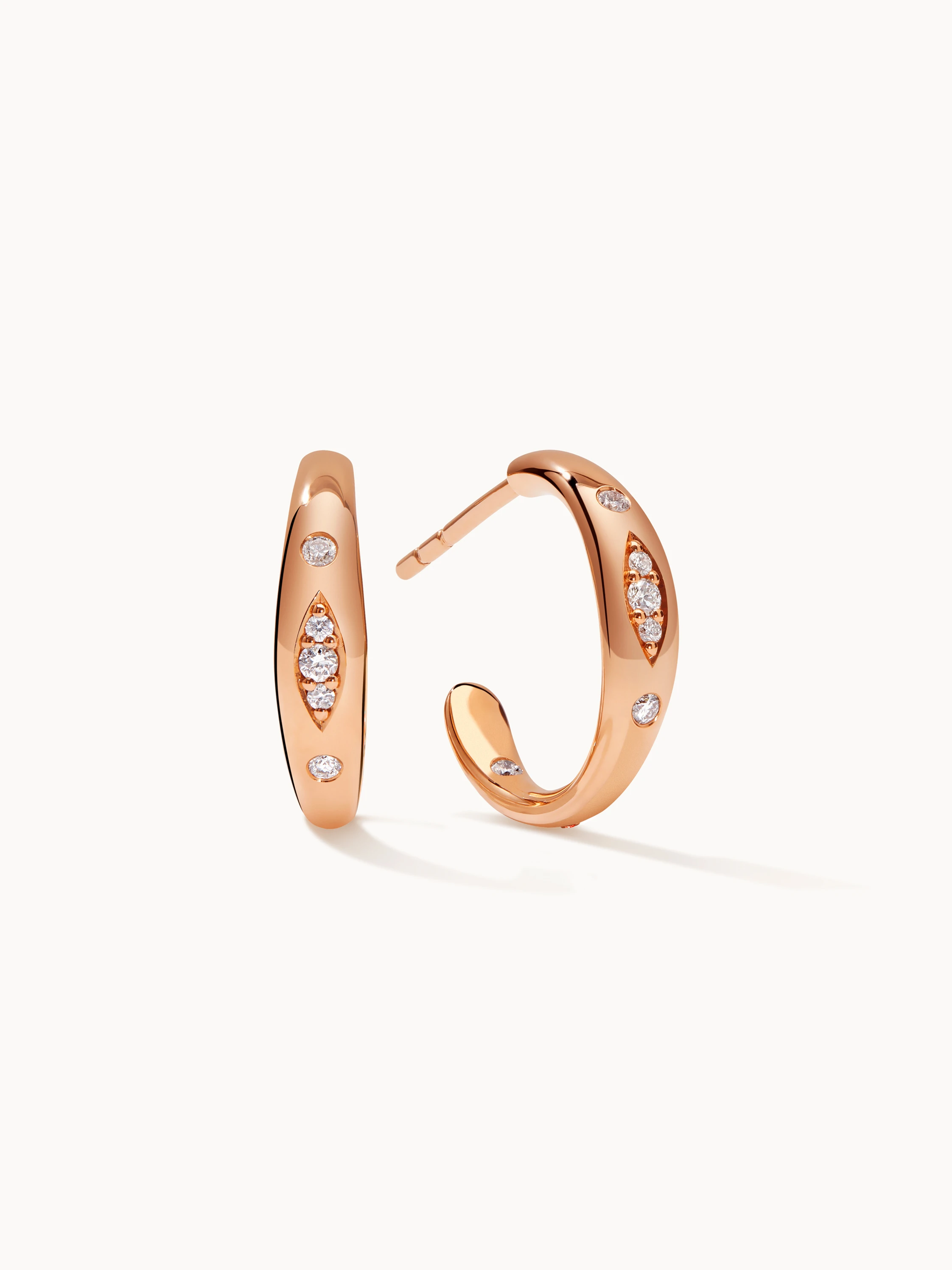 TAMARA COMOLLI Ohrringe OHRRINGE GYPSY HOOP SMALL aus 18 Karat Roségold mit Diamant Pavé