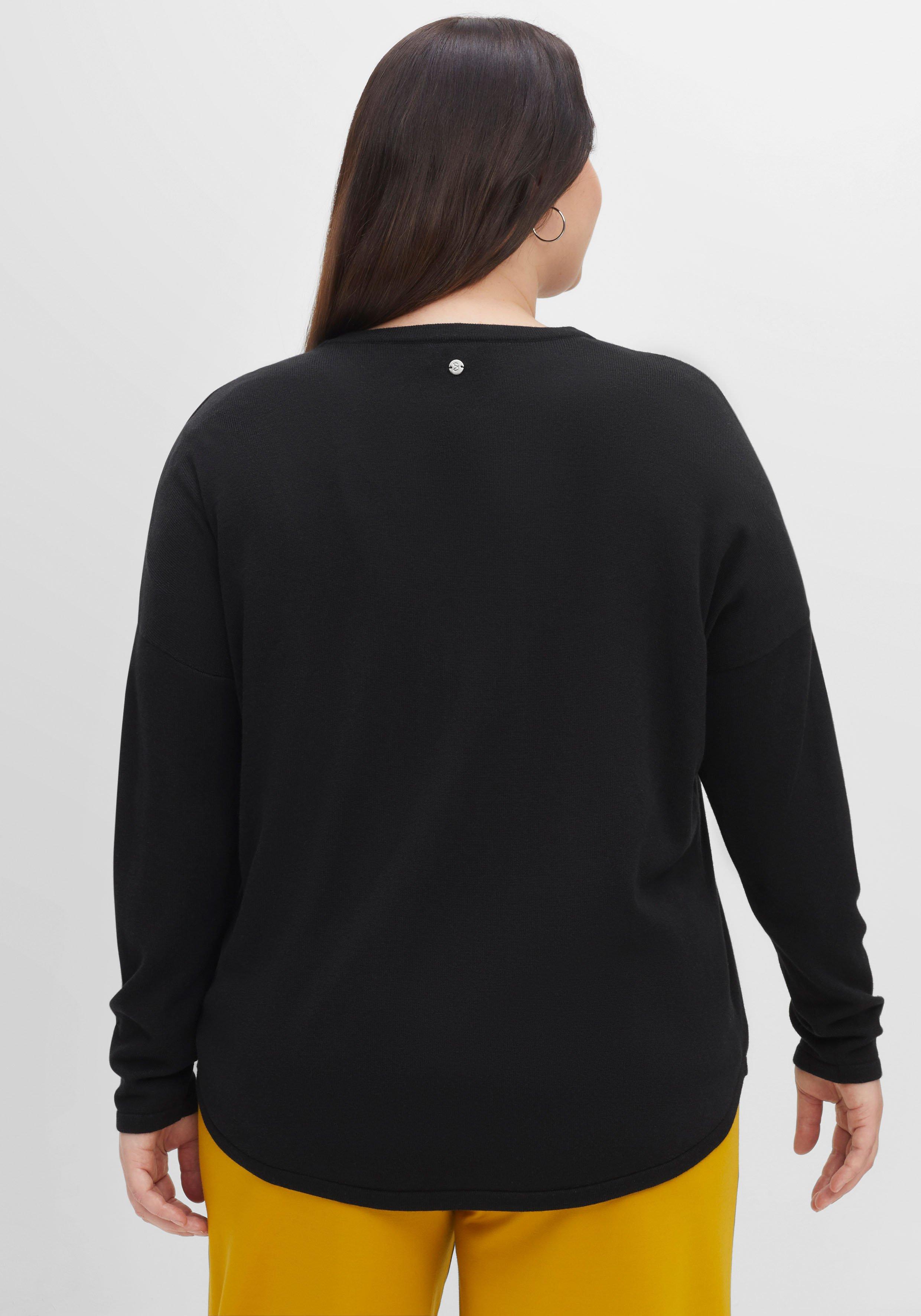 Strickjacke mit V-Ausschnitt und gerundetem Saum