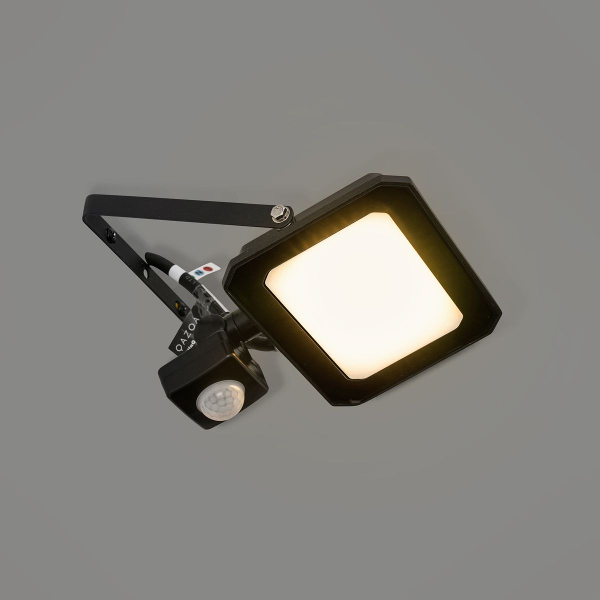 Straler zwart 14,3 cm incl. LED IP44 met bewegingssensor - Levana