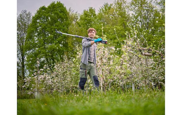 GARDENA Baumschere »Akku-Teleskop-Baumschere«