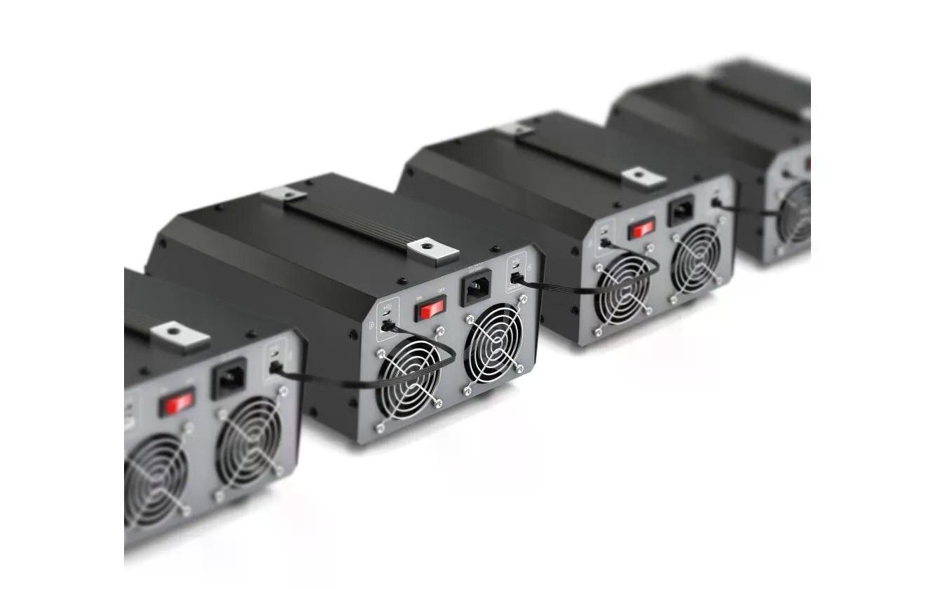 Dual-Ladegerät PC1080W 6S<br>Leistungsstarkes Dual-Ladegerät für LiPo Akkus