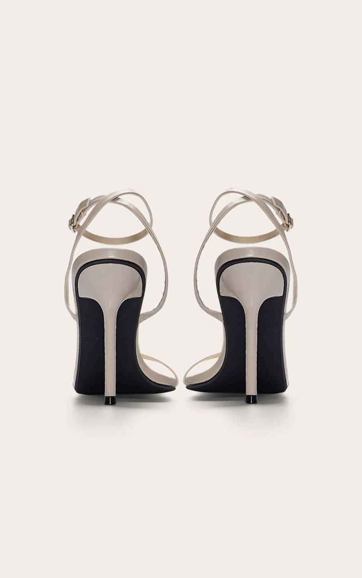 Crème Sandales Minimalistes À Bout Rond Et Talon Fin