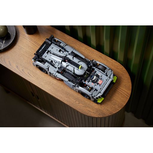 LEGO Technic Peugeot 9x8 24H Le Mans Hybrid Hypercar - 42156
