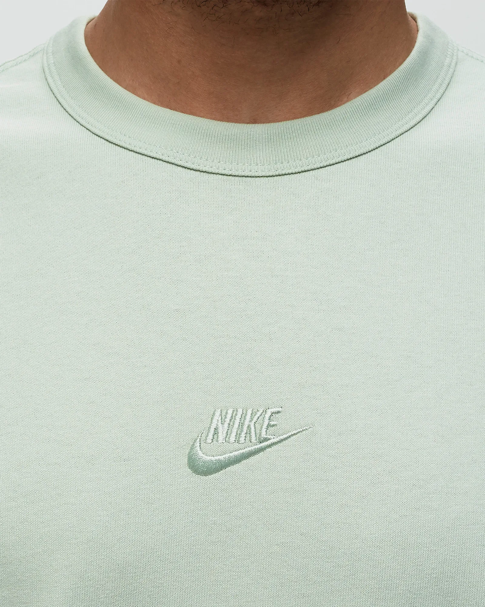 Nike Premium Essentials T-Shirt