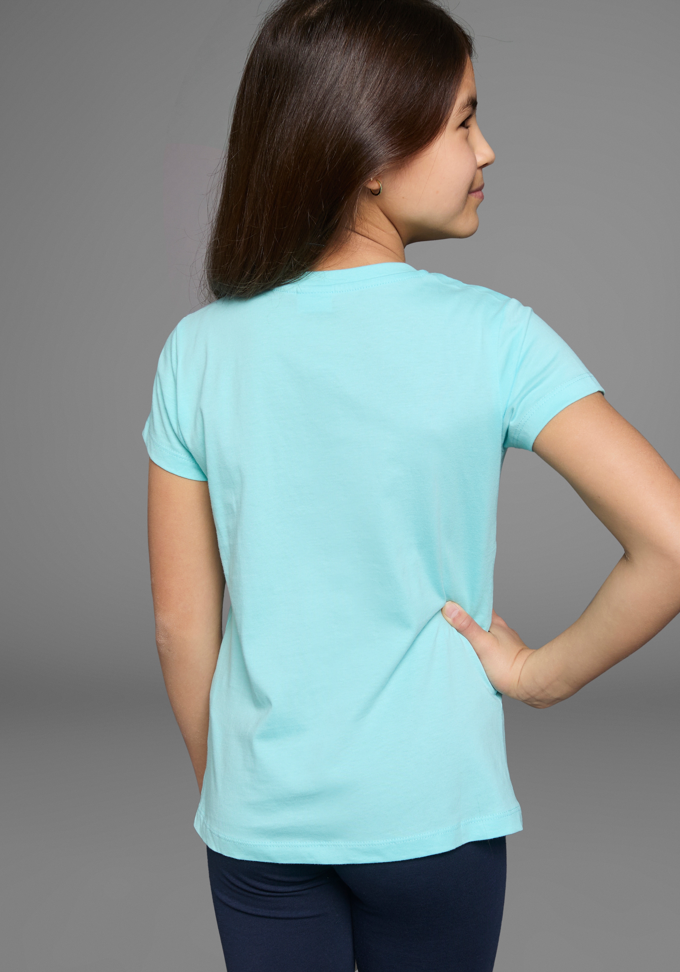 KangaROOS T-Shirt »mit Paillettenapplikation« Kurzarm,  taillierter Schnitt,  mit Logodruck und Pailletten