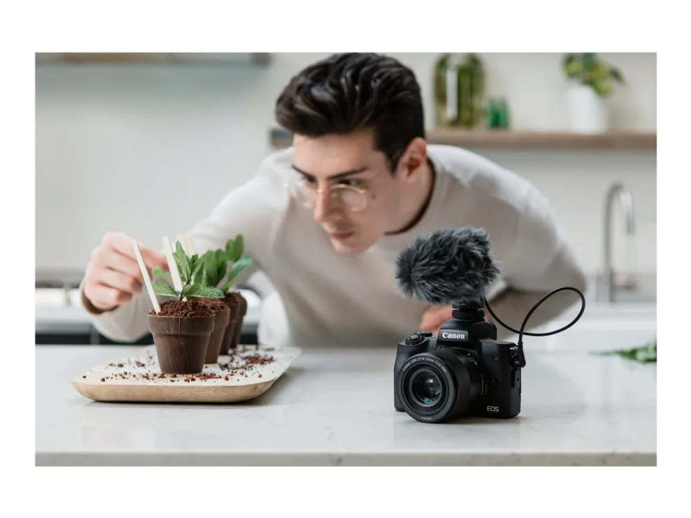 Canon EOS M50 Mark II - Digitalkamera - spejlløst - 24.1 MP - APS-C - 4K / 24 fps - 3x optisk zoom EF-M 15-45 mm IS STM og 55-200 mm IS STM objektiver - Wi-Fi, Bluetooth - sort