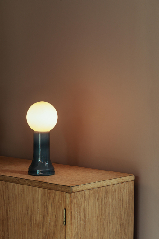 Tala LED Shore tafellamp Smoke Grey