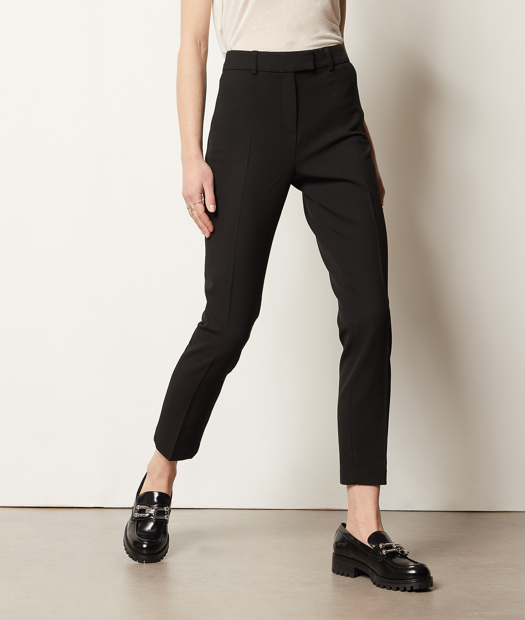 Pantalon coupe cigarette