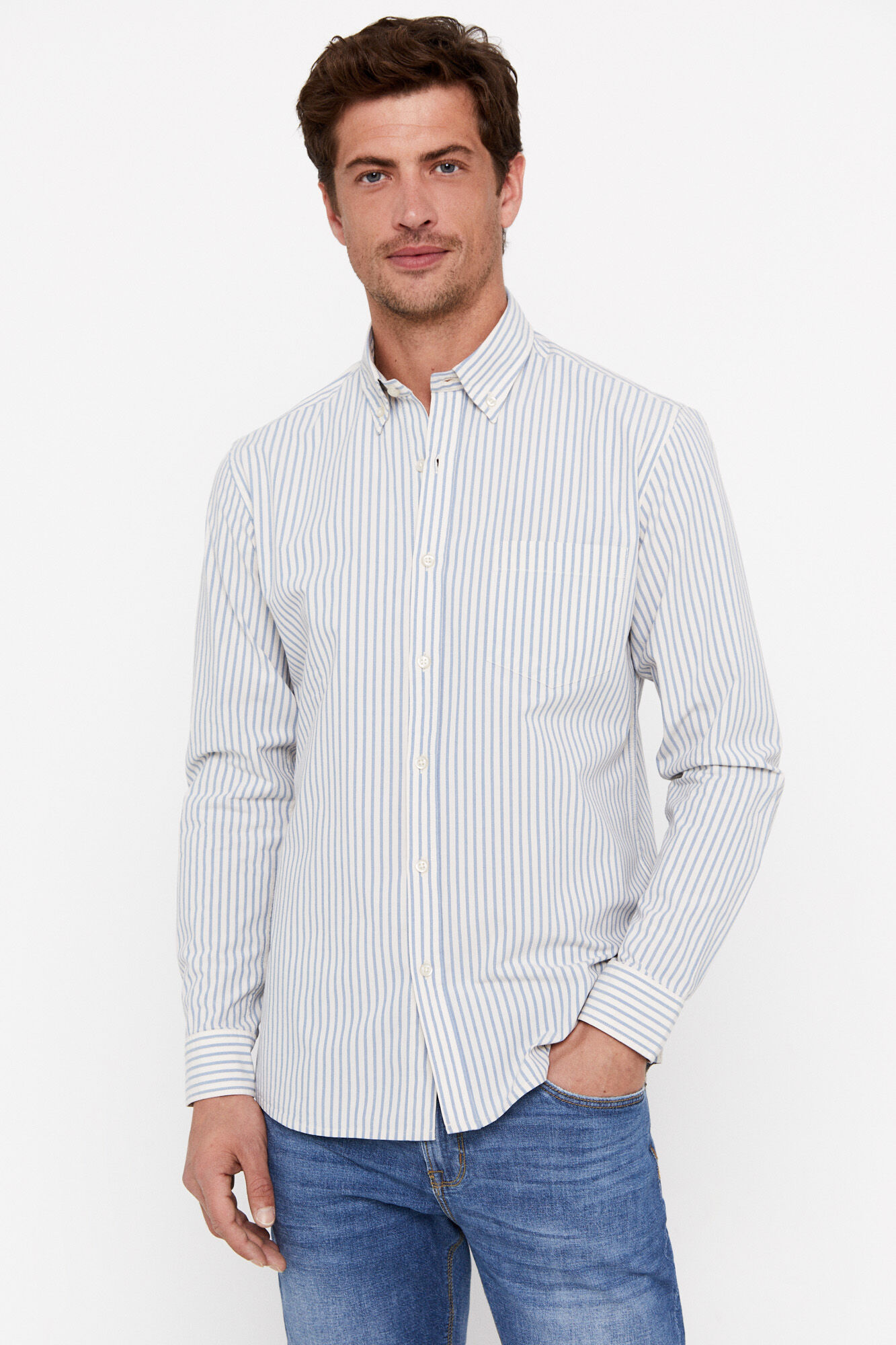 Camisa listrada fácil de passar